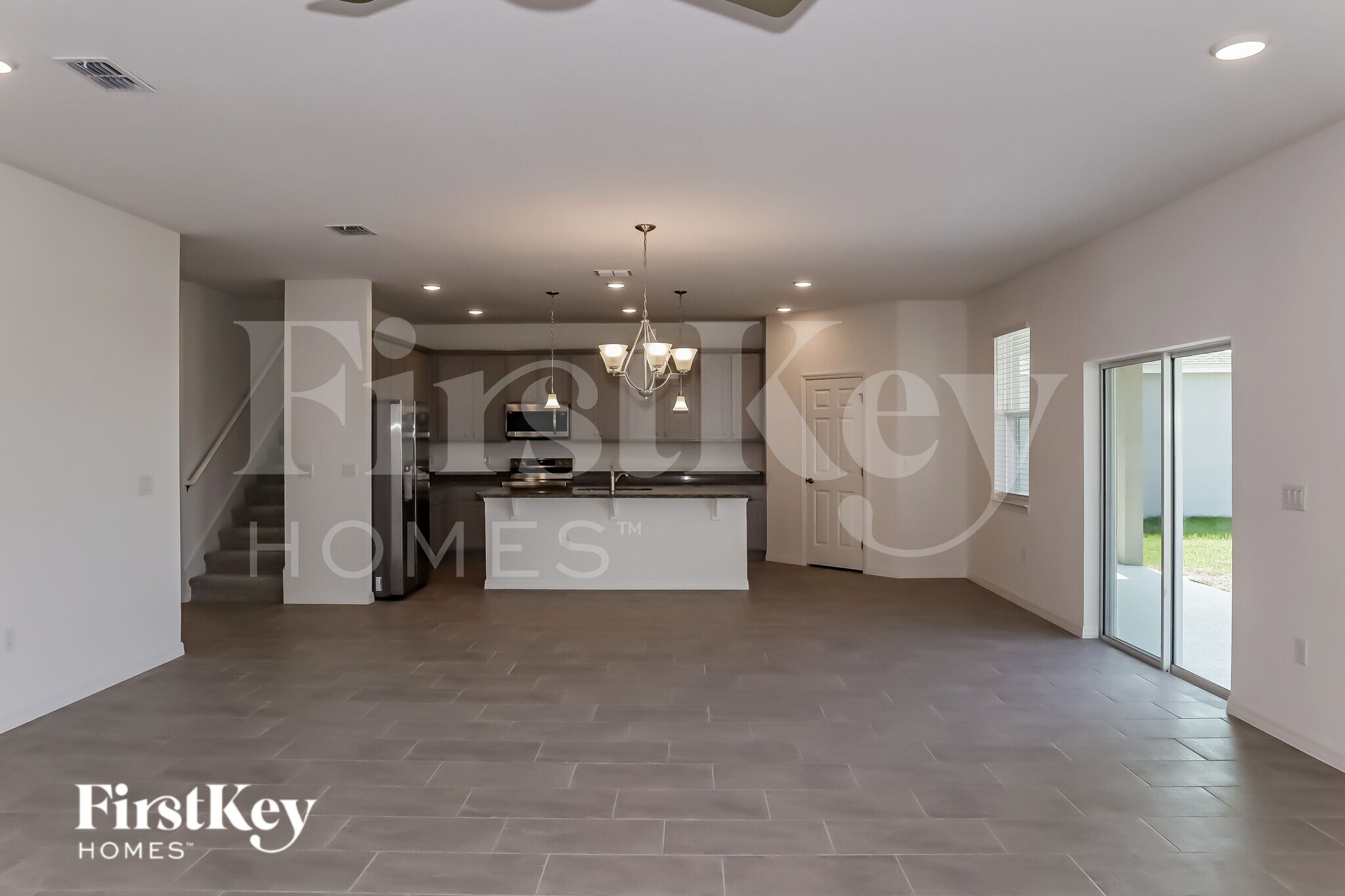 Building Photo - 1221 Spokane Pt