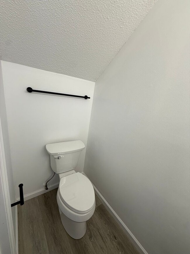 Building Photo - 3/3 Fully Renovated Town Home Available!