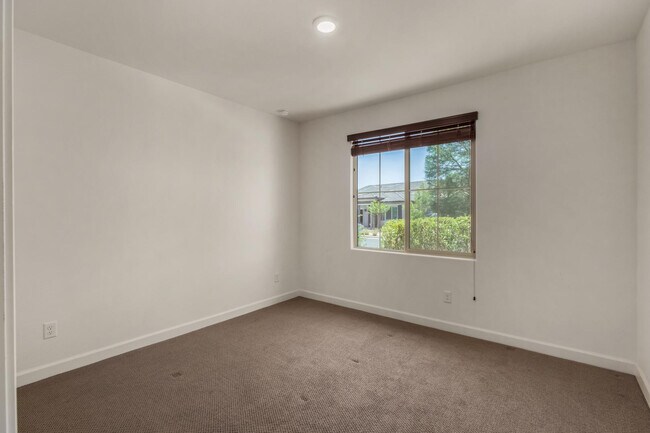 Building Photo - 20396 W Brittlewood Ave