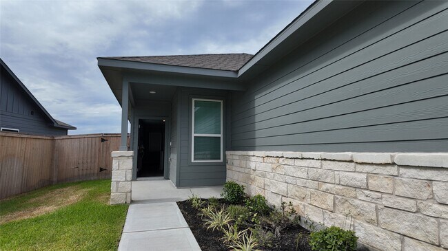 Building Photo - 14190 Granger Pointe Ln