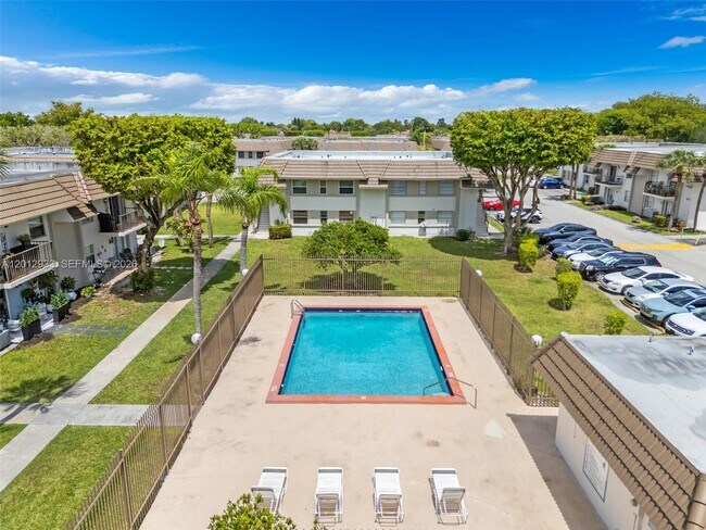 Building Photo - 7051 SW 129th Ave