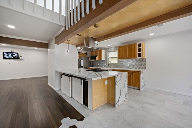 Building Photo - 6210 Gladewell Dr