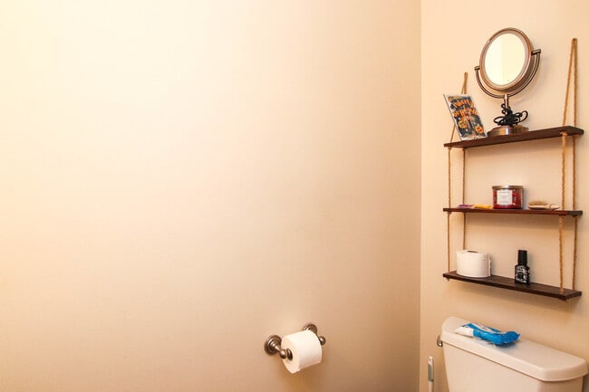 Building Photo - 838 N Racine Ave