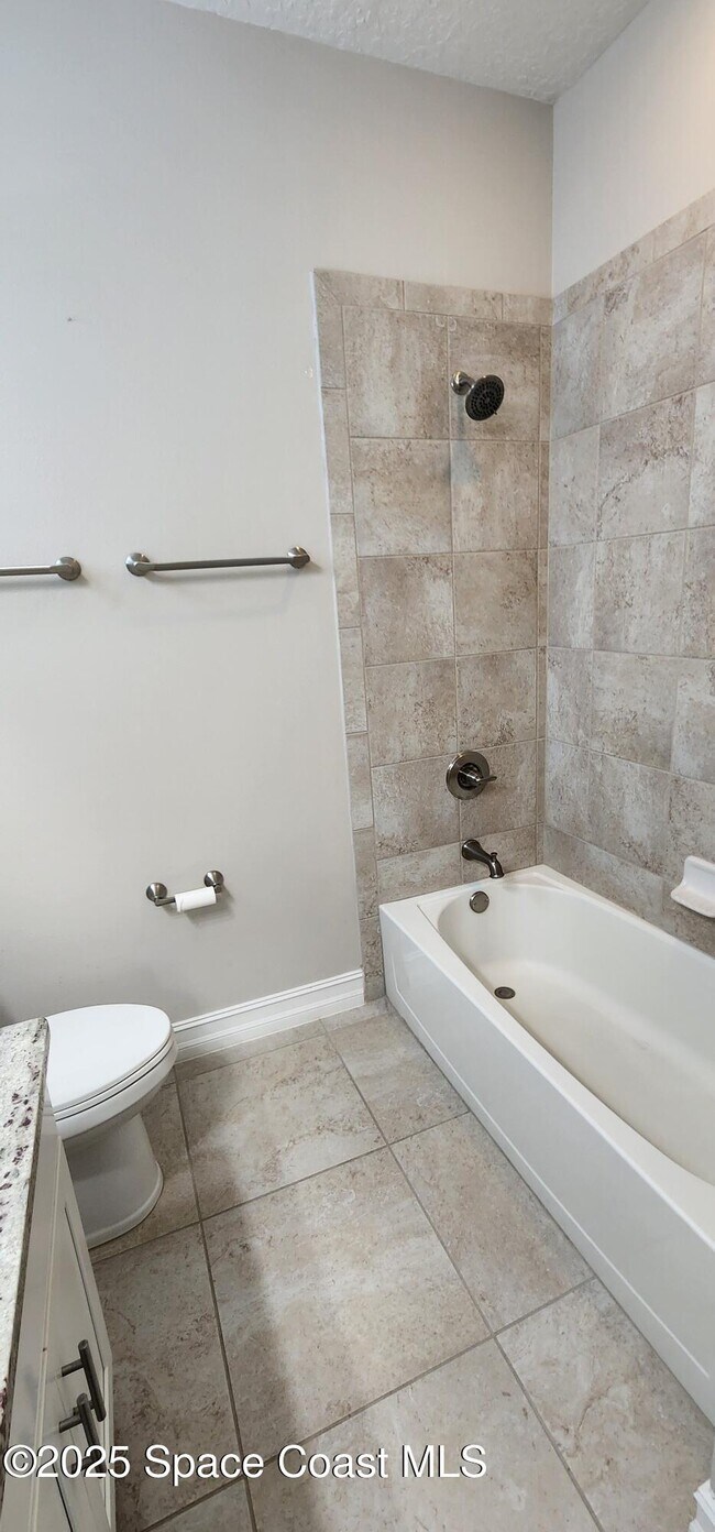 Building Photo - 3003 Trasona Dr