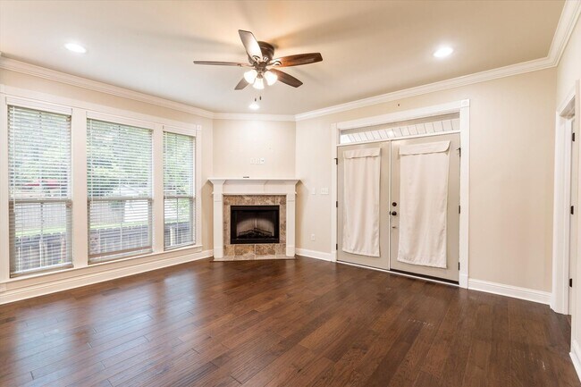 Building Photo - UPCOMING LISTING-CUSTOM BUILT HOME IN PINEHURST