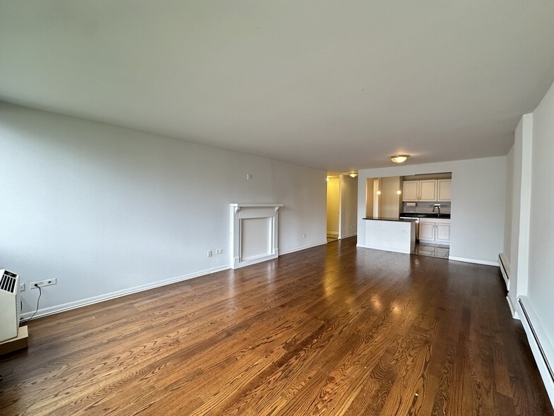 Building Photo - 1442 N Dearborn St