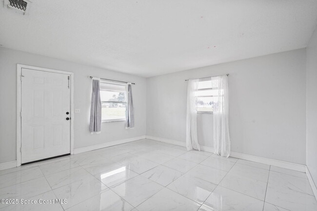 Building Photo - 93 Prospect Ave