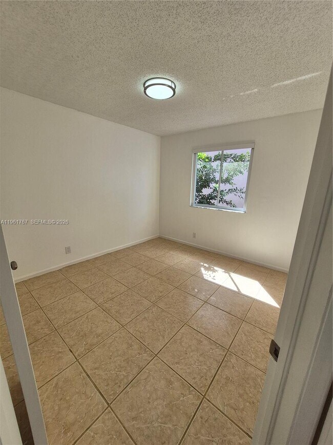 Building Photo - 16955 SW 142nd Pl