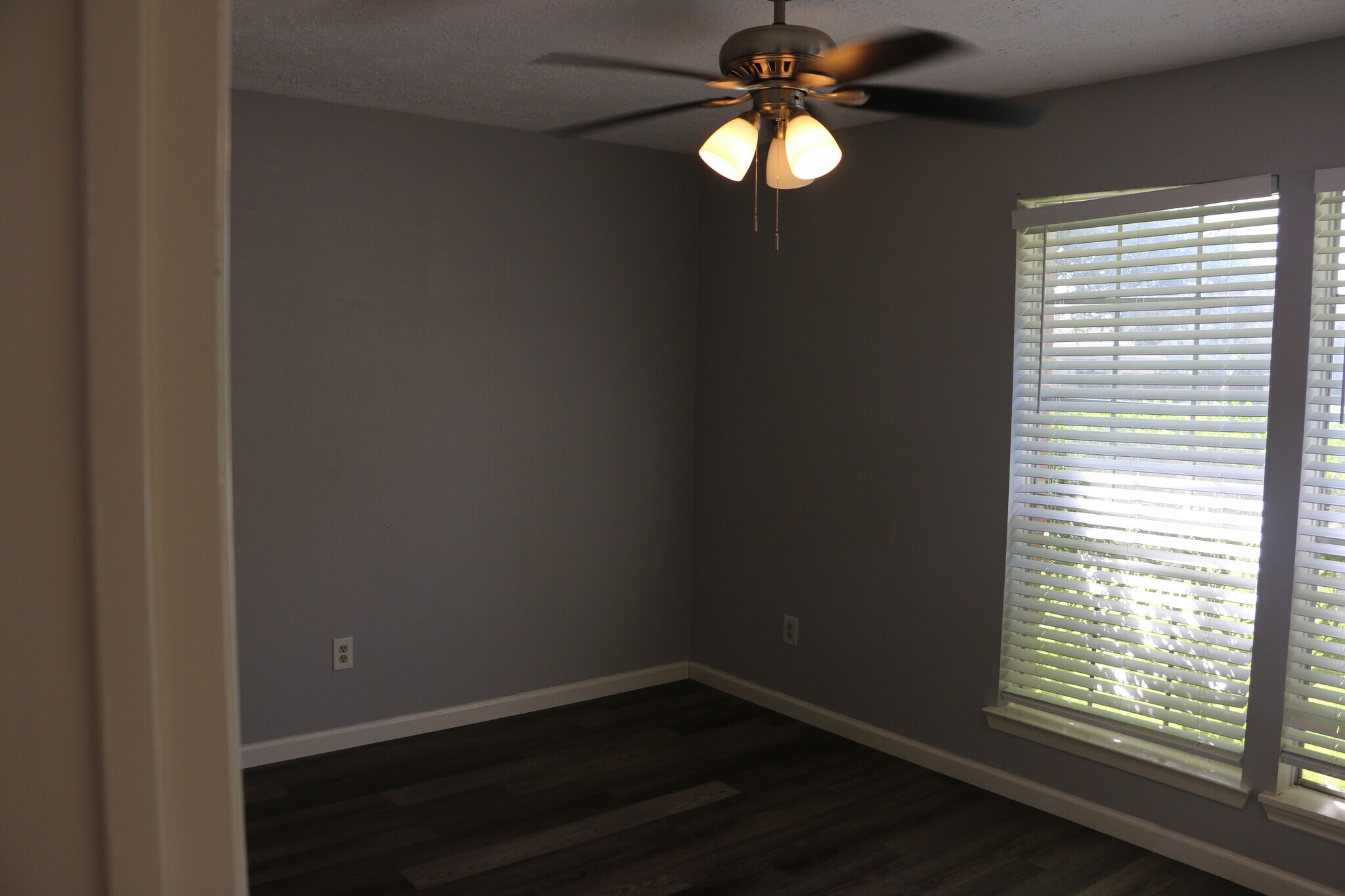 Building Photo - 446 Richvale Ln