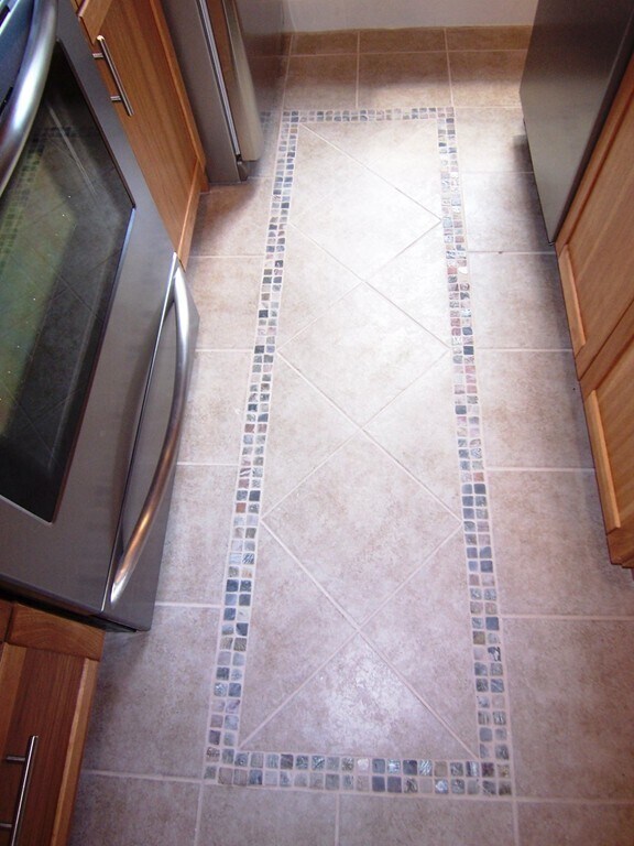 Building Photo - 61 Park Dr