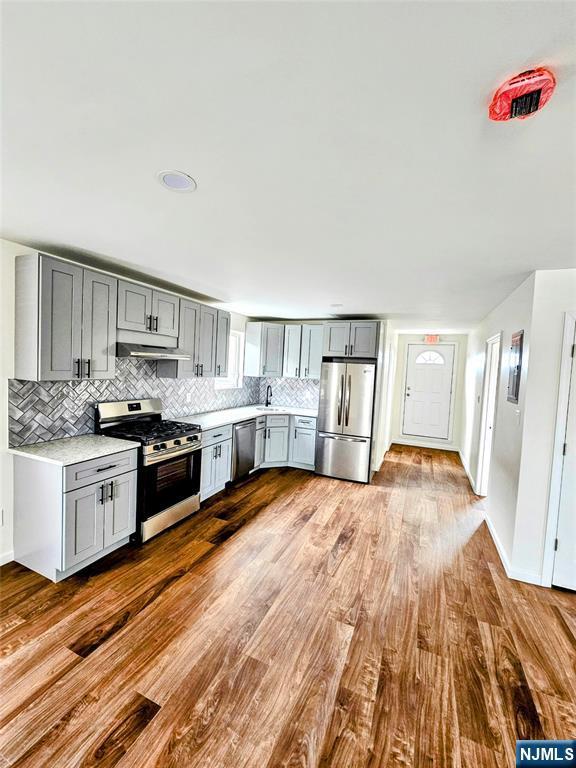 Primary Photo - 212 Laurel Ave