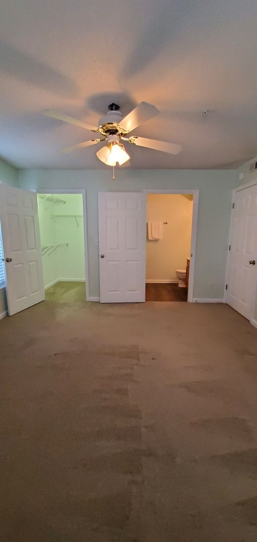 Building Photo - 214 Quietwood Dr