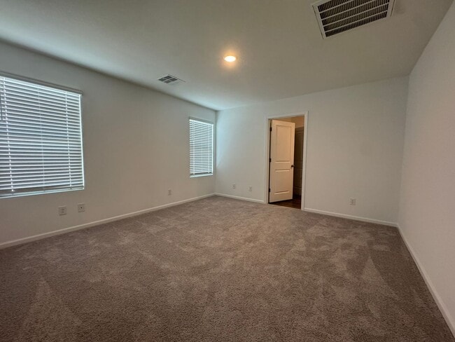Building Photo - Laughlin Ranch New 3 Bed, 2 Bath close to Water, on Parkway