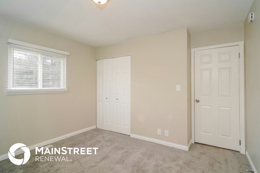 Building Photo - 1290 Tanglewood Dr