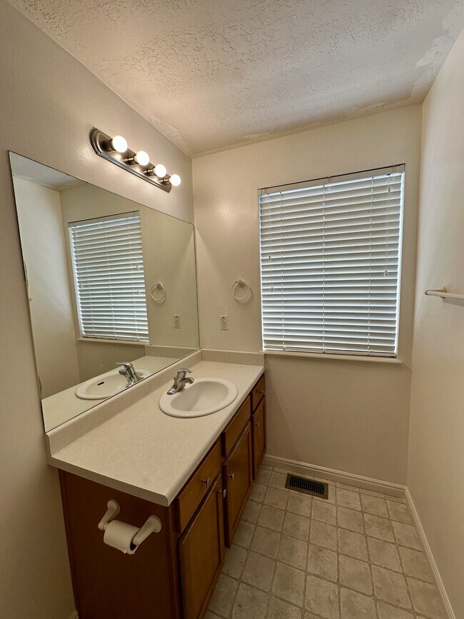 Building Photo - 3694 Crespi Ct