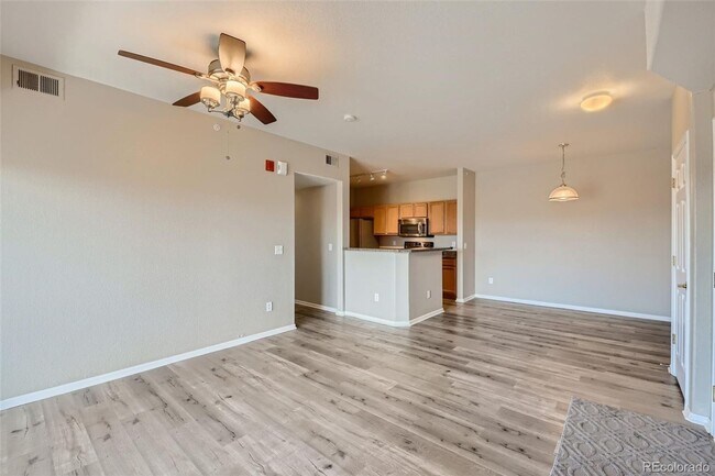Building Photo - Top Floor Penthouse Condo in Cherry Creek School District