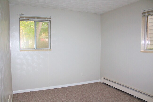 Building Photo - 4037 S Rose St