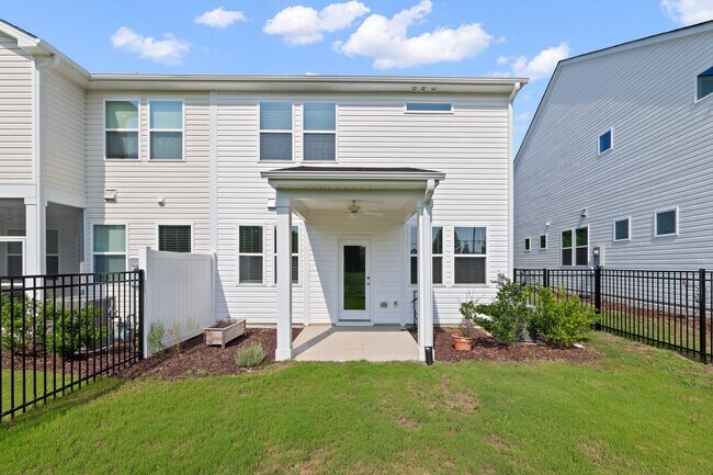 Building Photo - 35 Village Edge Dr