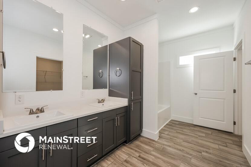 Building Photo - 1605 Daniel St