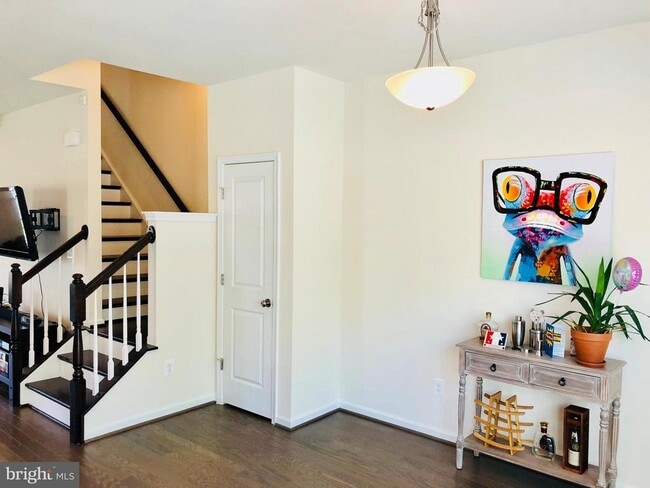 Building Photo - 460 Coneflower Ln