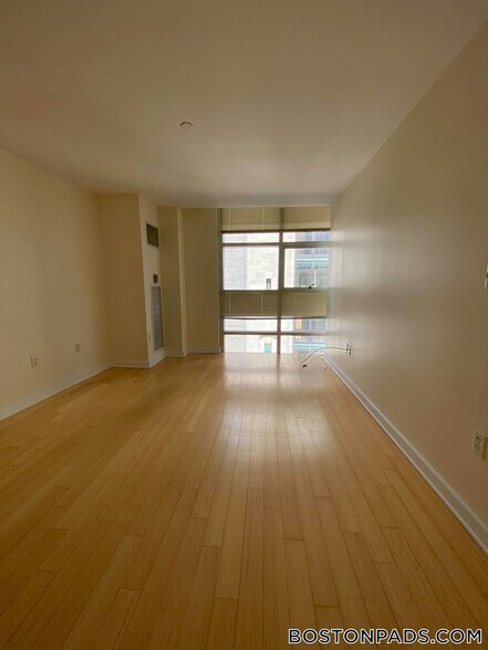 Building Photo - 40 Boylston St