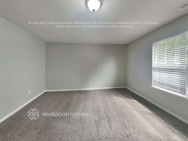 Building Photo - 3142 Blueberry Dr