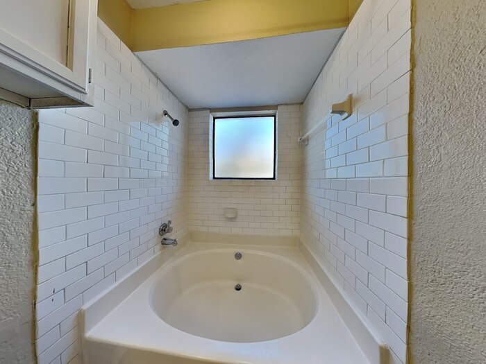 Building Photo - 13116 Rustic Trail