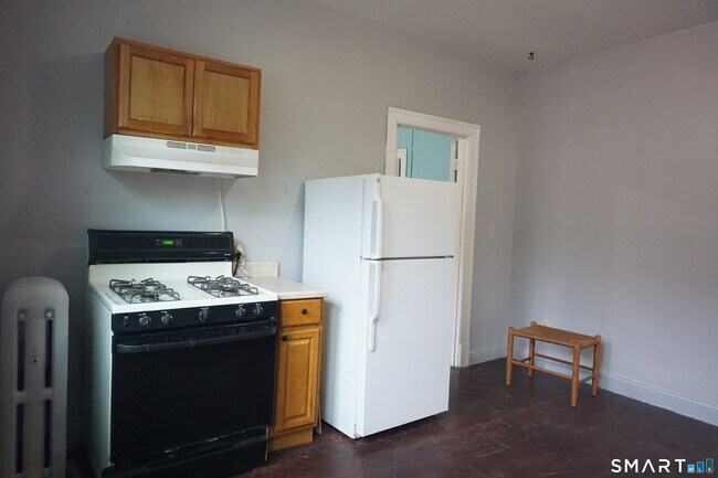 Building Photo - 472 Prospect Ave