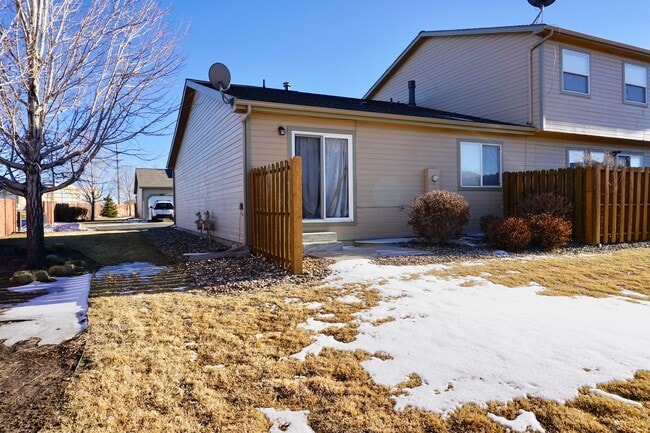 Building Photo - Two Bedroom Near The Powers Corridor