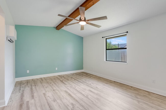 Building Photo - 1307 Calabria Rd