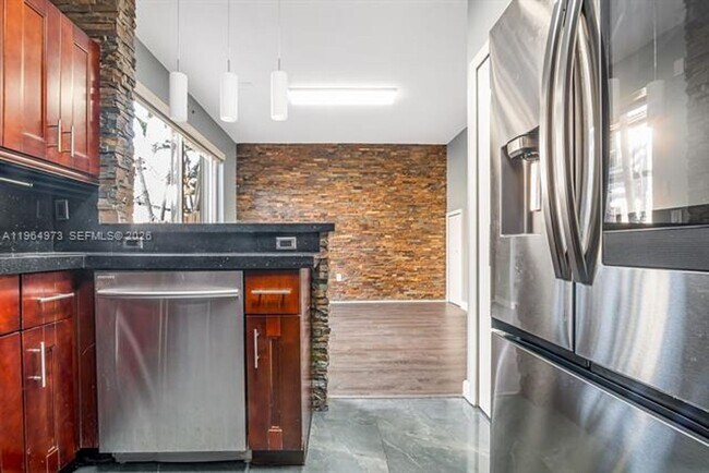 Building Photo - 11507 NW 77th St