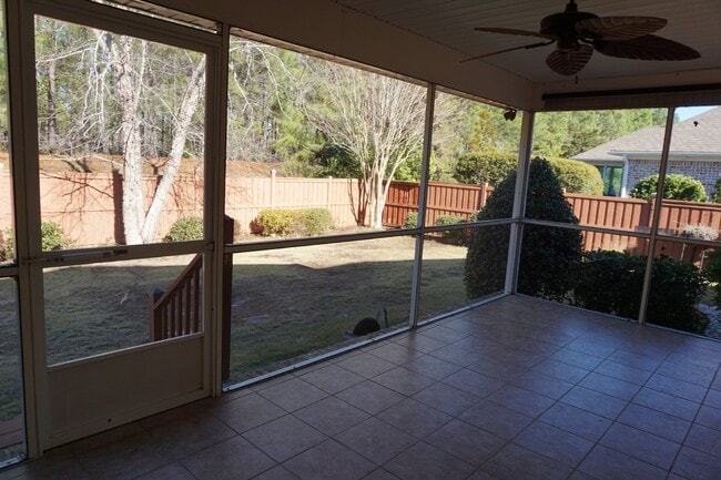 Building Photo - 1020 Ringlet Ct