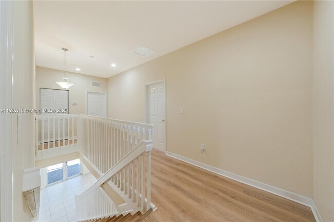 Building Photo - 16946 SW 90th Terrace
