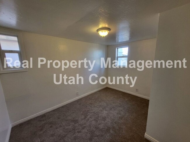 Building Photo - 345 N 1000 W St
