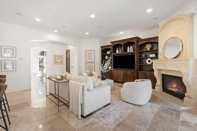 Building Photo - 4134 Bellefontaine