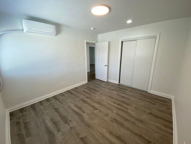 Building Photo - Remodeled 4 Bedroom Norwalk House For Rent with AC!