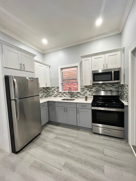Building Photo - 5516 Hudson Ave