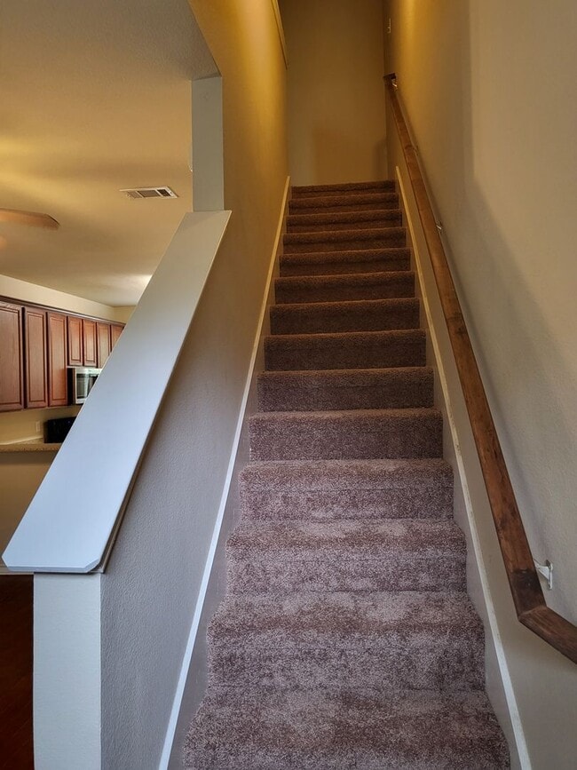 Building Photo - 122 E Nemo St