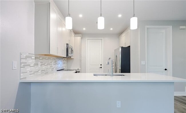 Building Photo - 7320 Rockefeller Dr