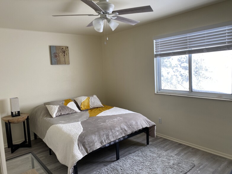 2nd Bedroom has a queen bed - 14532 E Radcliff Dr