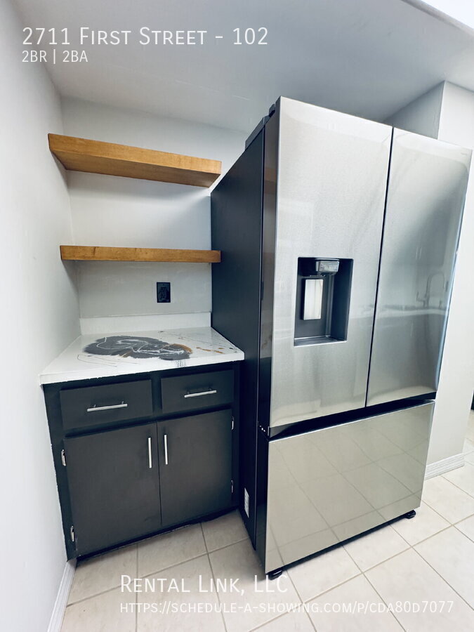 Building Photo - 2711 First Street