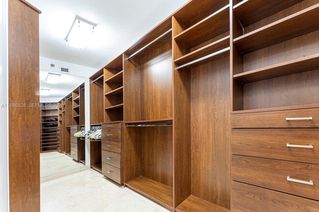 Building Photo - 19333 Collins Ave