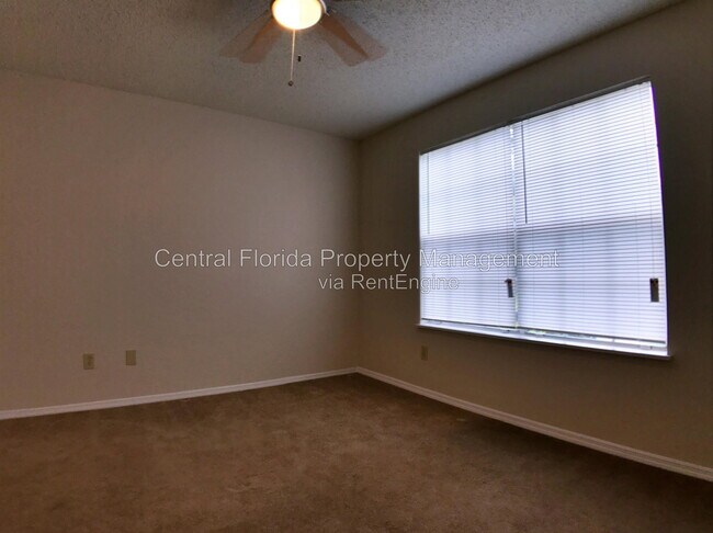 Building Photo - 2550 N Alafaya Trail