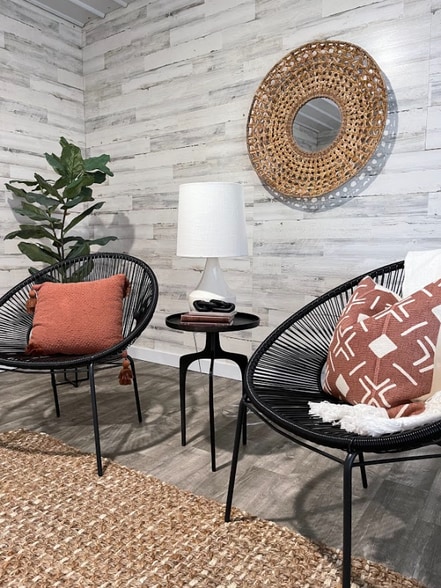 Building Photo - 410 W Maple St