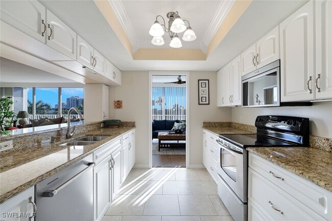 Building Photo - 6361 Pelican Bay Blvd