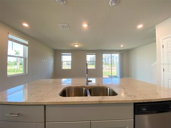 Building Photo - 755 Legacy Dr