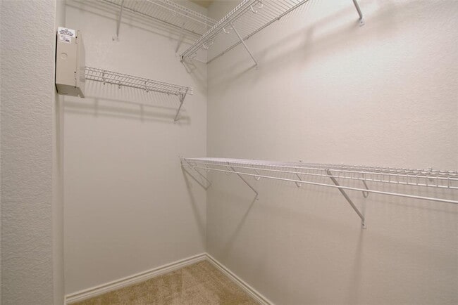 Building Photo - 125 Justin Leonard Dr