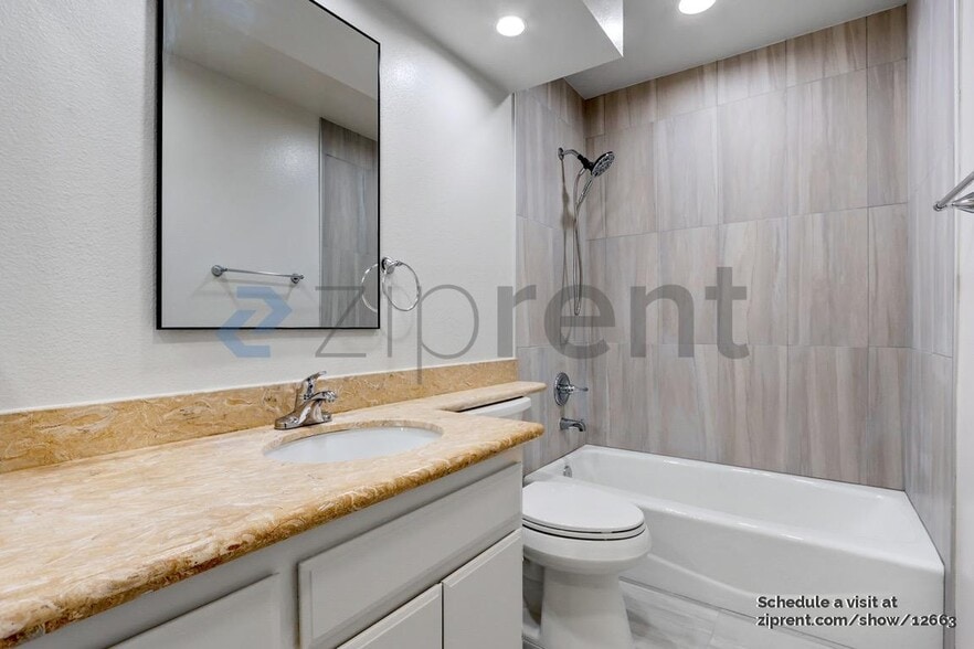Building Photo - 1109 Golden Springs Dr