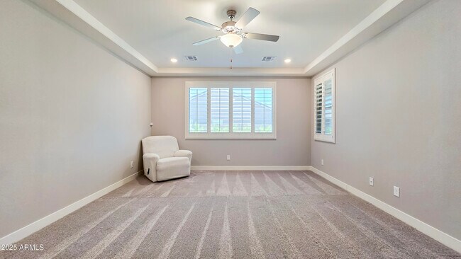 Building Photo - 18407 W Sandlewood Dr
