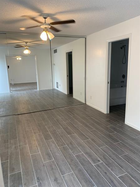 Building Photo - 645 Executive Center Dr